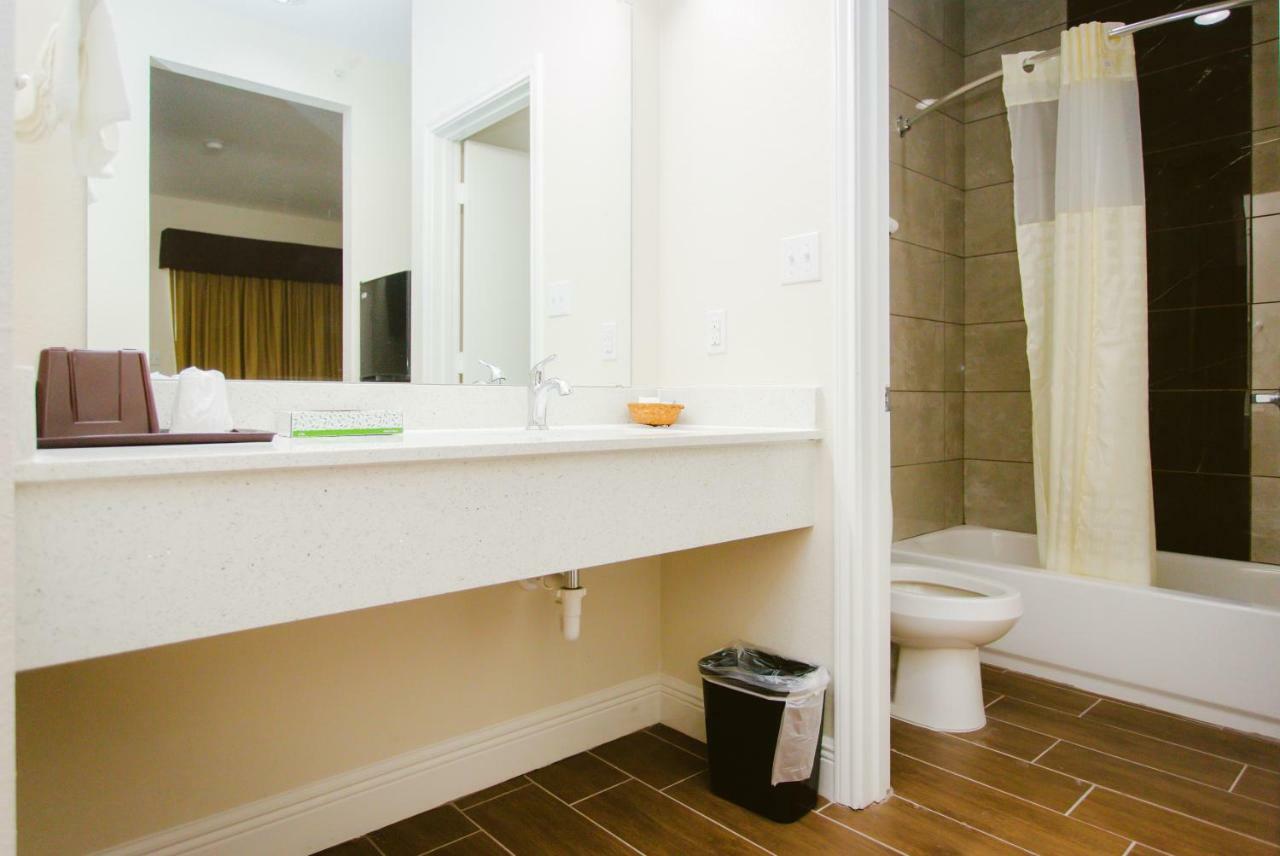 Scottish Inn & Suites Baytown Exteriér fotografie