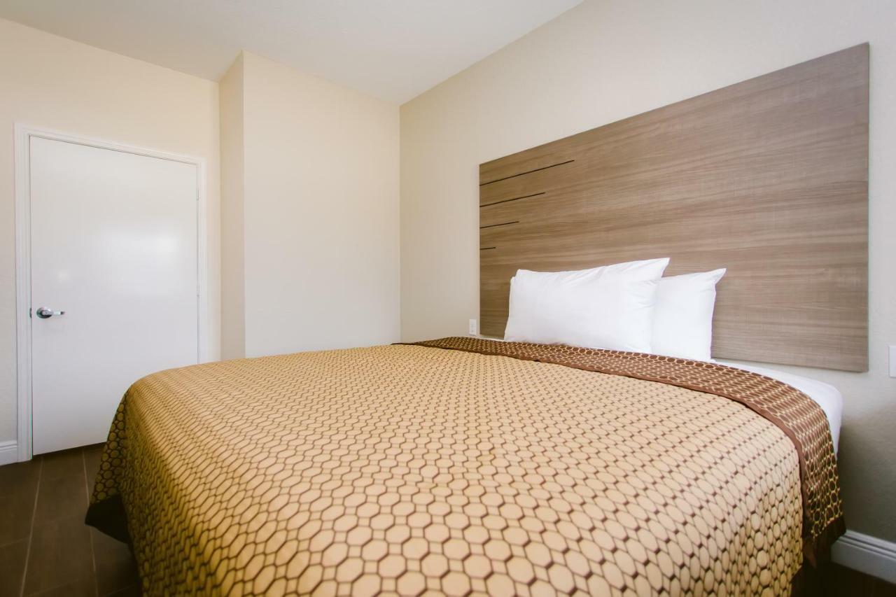 Scottish Inn & Suites Baytown Exteriér fotografie