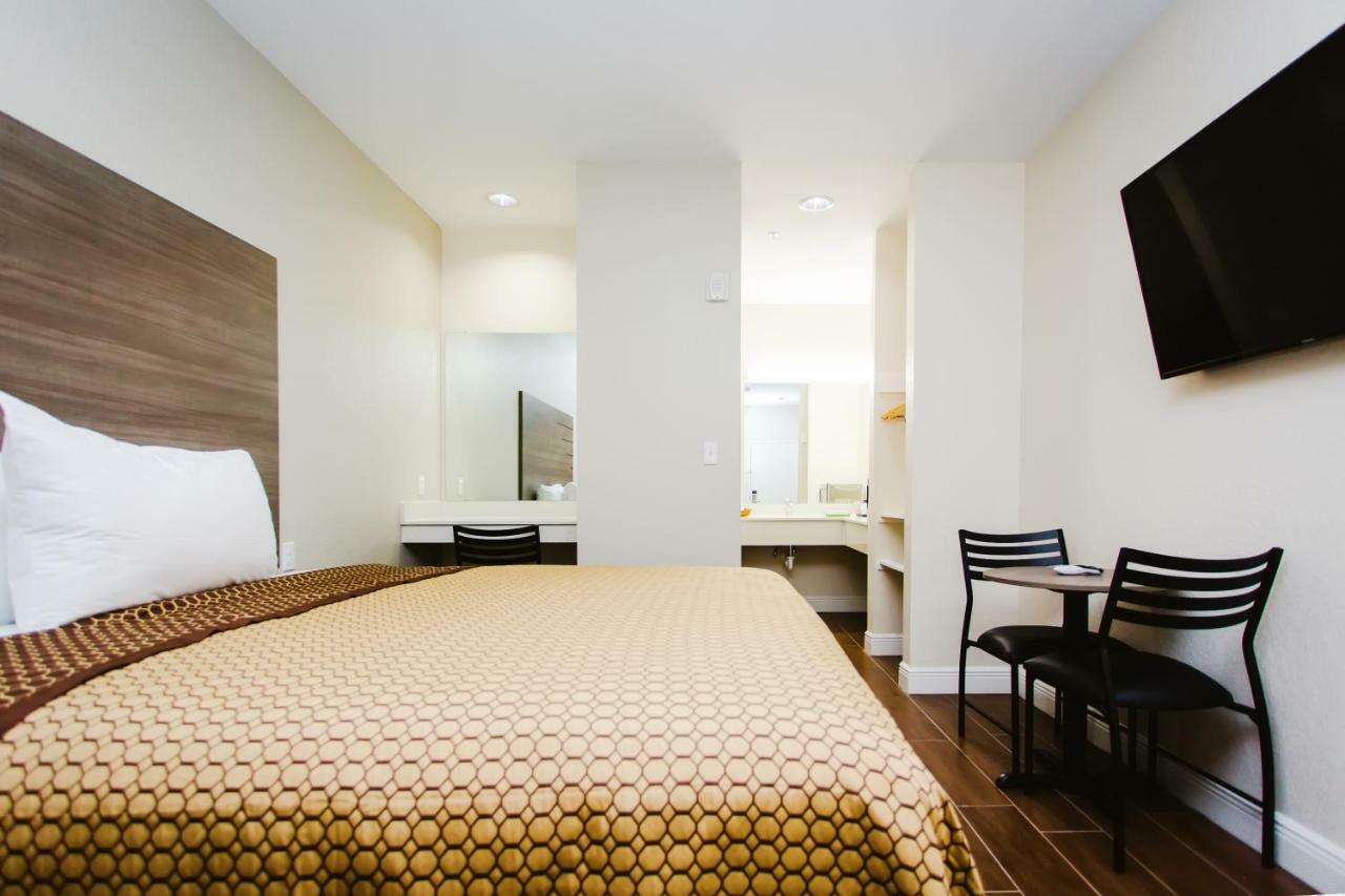 Scottish Inn & Suites Baytown Exteriér fotografie